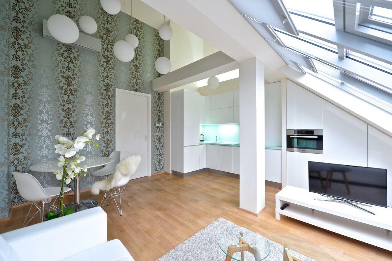 Designer Loft 2 Apartment Прага Екстериор снимка