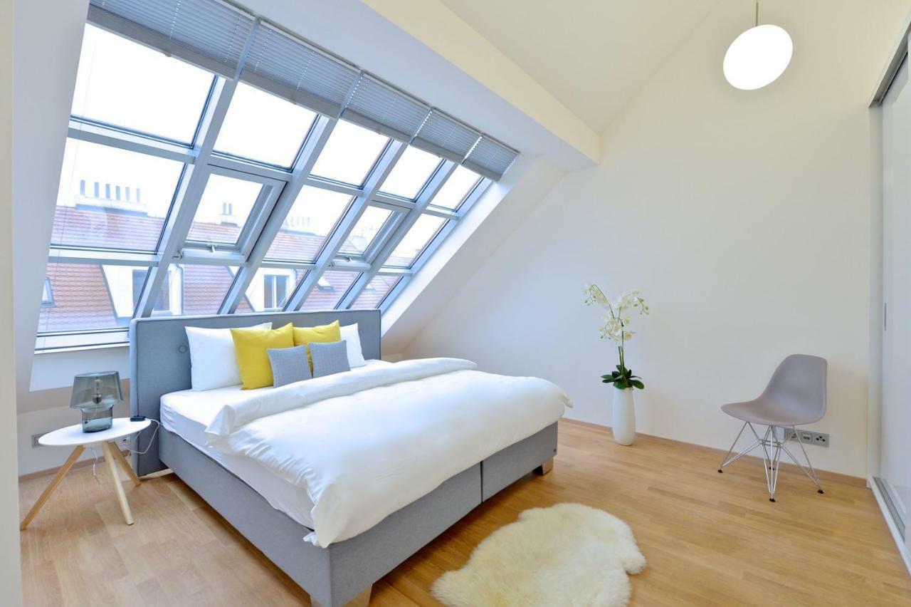 Designer Loft 2 Apartment Прага Екстериор снимка
